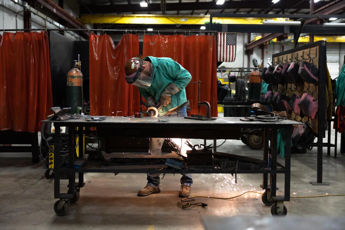 A student does steel work at Ironworkers Local 29 during an apprenticeship in Dayton, Ohio, on Oct. 24, 2022. (Megan Jelinger/AFP via Getty Images)