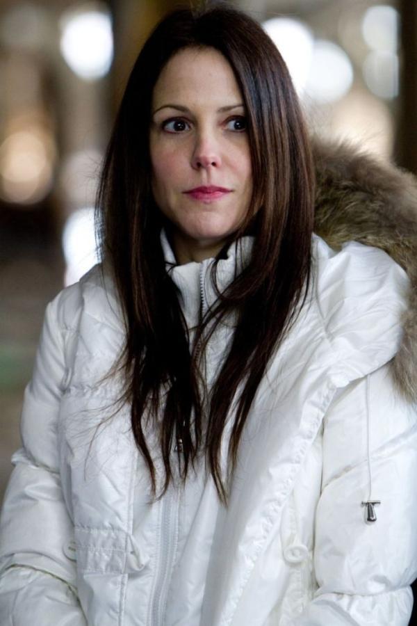 Sarah Ross (Mary Louise Parker) in “RED.” (Summit Entertainment)