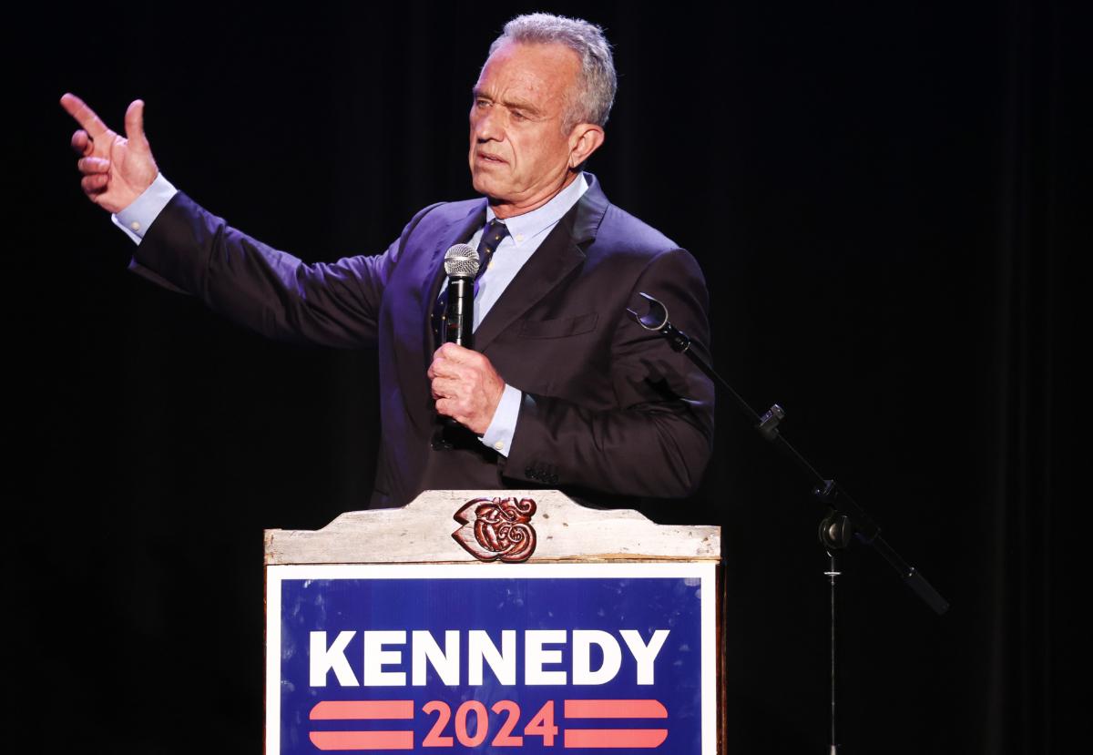 Democrat presidential candidate Robert F. Kennedy Jr. speaks at a Hispanic Heritage Month event at Wilshire Ebell Theatre in Los Angeles on Sept. 15, 2023. (Mario Tama/Getty Images)