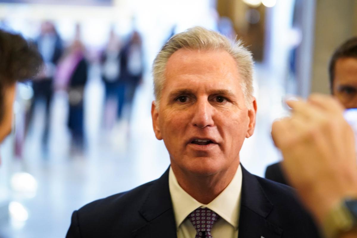 U.S. House Speaker Kevin McCarthy (R-Calif.) speaks with reporters in Congress on Capitol Hill in Washington on Sept. 18, 2023. (Madalina Vasiliu/The Epoch Times)