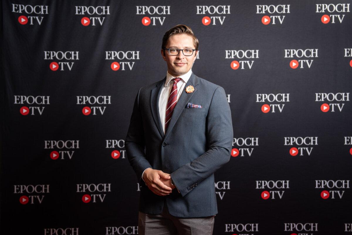 Roman Balmakov, Facts Matter host and director, at the world premiere of Epoch Times original documentary “No Farmers No Food: Will You Eat The Bugs?” in Irving, Texas, on Sept. 22, 2023. (Samira Bouaou/The Epoch Times)