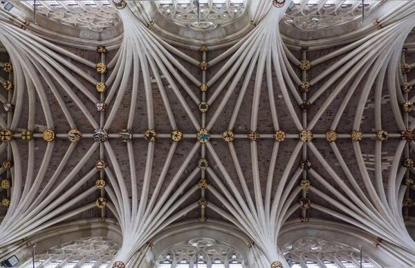 A closer look at the magnificent vaulted ceiling of Exeter Cathedral shows how the stone vault is supported by elegant decorative ribs, which are met by round carved bosses at each end. This style of vaulting is known as a tierceron, and Exeter Cathedral is one of the most impressive examples of this style, with over 400 colored bosses, making it one of the most important collections of medieval stone carvings in England.  (DeFacto/CC BY-SA 4.0)