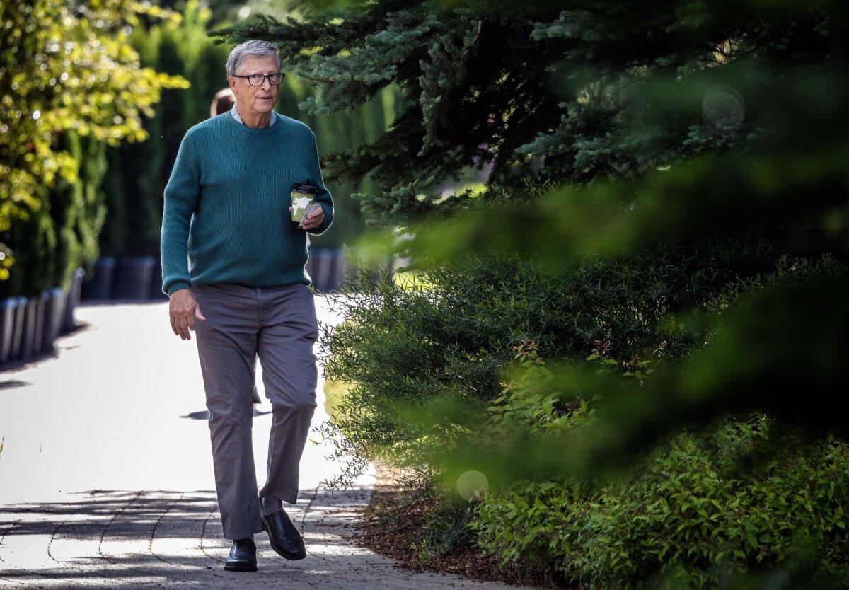 Bill Gates is a part of the $6.6 million seed investor pool backing Kodama Systems in its proposal to remove trees in California's fire-challenged woodlands. (Kevin Dietsch/Getty Images)