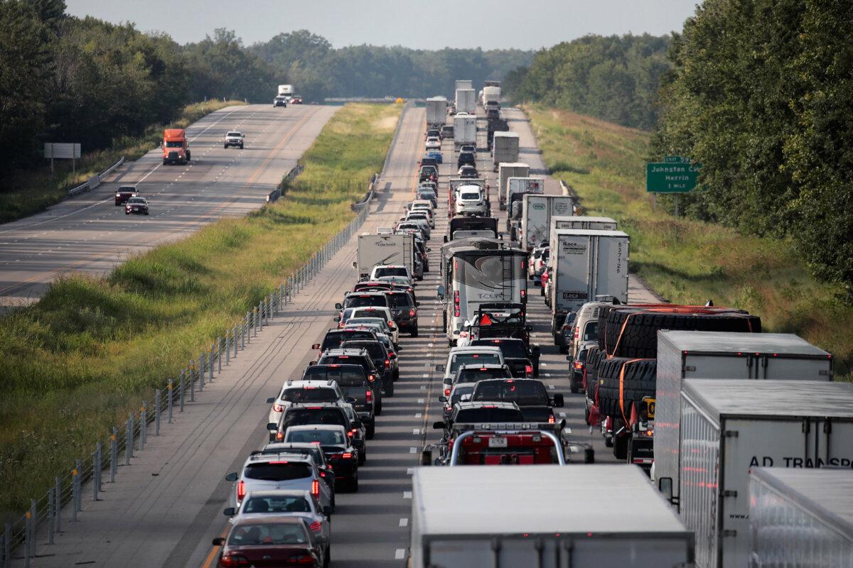 The U.S. Forest Service reports that the nation’s forests and forest products offset nearly 16 percent of domestic carbon dioxide emissions. (Scott Olson/Getty Images)