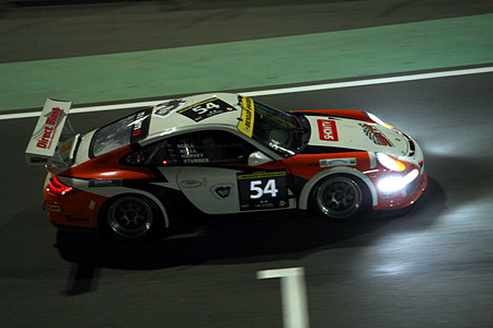 Motorsport Services/STR Porsche 997 Cup took over the lead in the 997 class just after the nine-hour mark. (24hDubai.com)