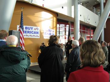 Auto workers and civic leaders gather in Warren's City Hall in a show of solidarity. (The Epoch Times) Auto workers and civic leaders gather in Warren's City Hall in a show of solidarity. (The Epoch Times)