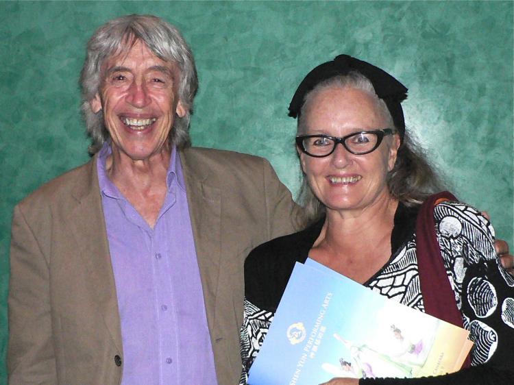 Richard Neville with Linda Jackson at Shen Yun Performing Arts on Friday evening. (Jennifer Zeng/The Vision China Times)