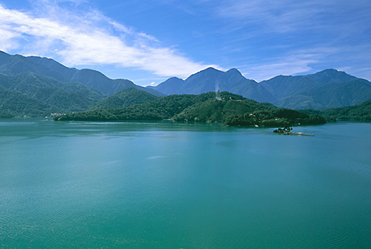 The picturesque and romantic Sun Moon Lake in Taiwan. (Courtesy of Taiwan Tourism Bureau)
