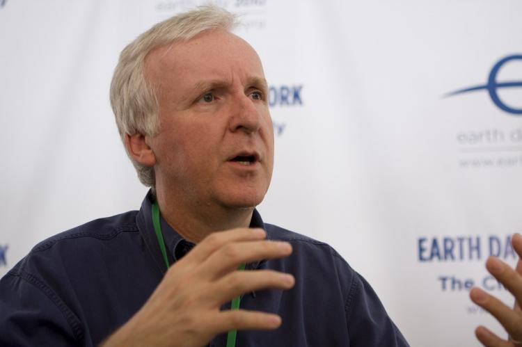 VISIONARY: James Cameron, Director of the two highest grossing films of all time, 'Avatar' and 'Titanic' discusses environmental issues with members of the media at Earth Day 2010 Climate Rally in Washington D. C. (Lisa Fan/The Epoch Times)