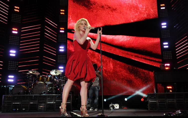 Kellie Pickler performs during the 2010 CMA Music Festival on June 13, 2010 in Nashville, Tennessee.  (Rick Diamond/Getty Images)