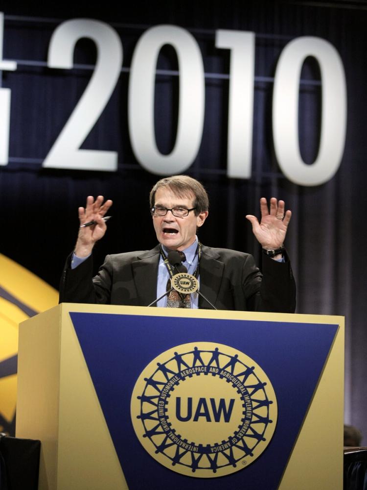 REACHING OUT: Then newly-elected United Auto Workers president, Bob King, delivers his first speech as president at the closing of the the 2010 UAW Constitutional Convention June 17, 2010 in Detroit, Mich. King is reaching out to non-union auto companies  (Bill Pugliano/Getty Images)