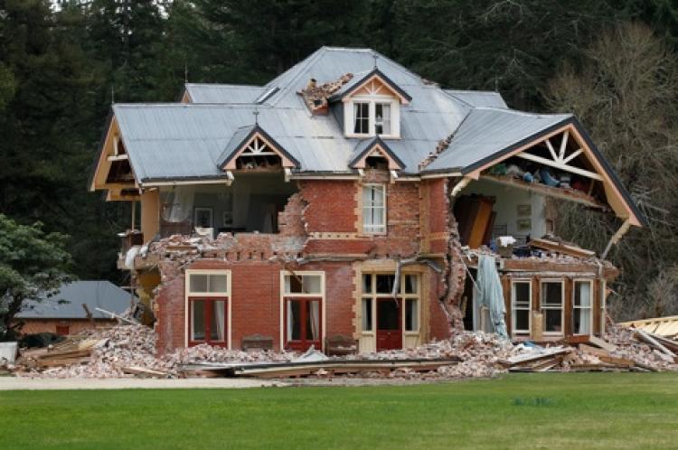 Historic Deans homestead in Canterbury destroyed not far from the epicentre at Darfield, on September 5, 2010.(Photo by Martin Hunter/Getty Images)