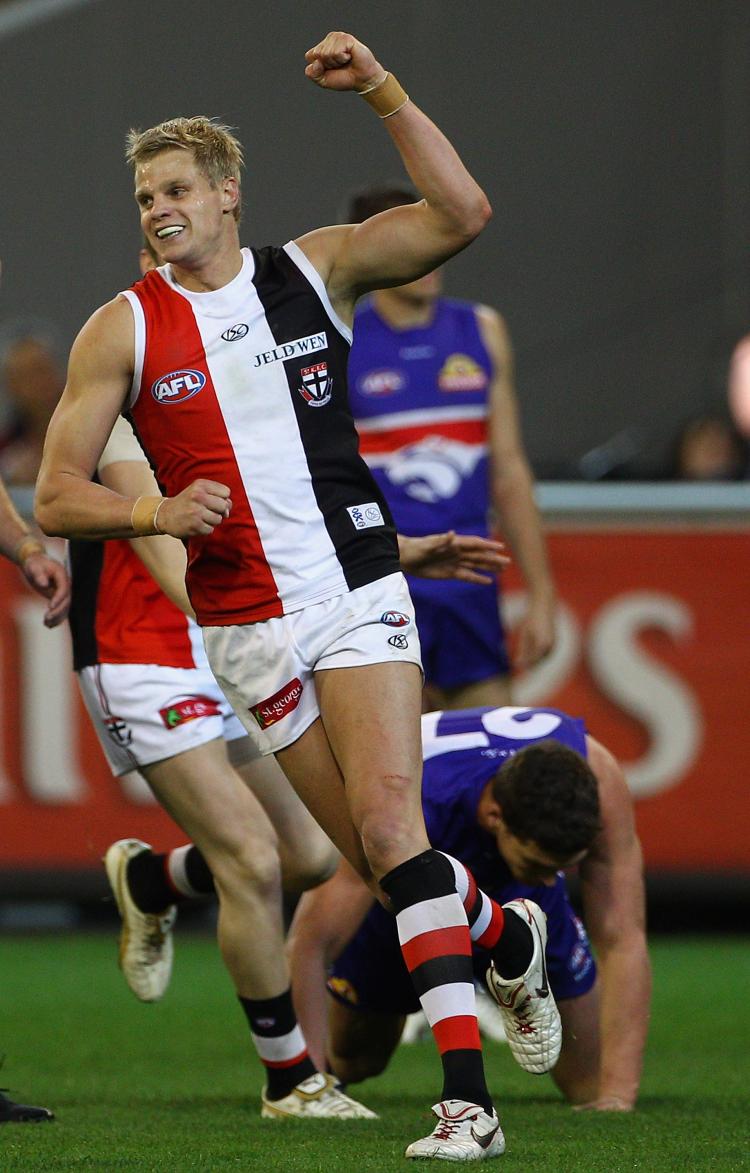 Nick Riewoldt of the Saints celebrates kicking a goal during the Seecond AFL Preliminary Final match between the St Kilda Saints and the Western Bulldogs at Melbourne Cricket Ground on Sept. 18 in Melbourne. (Quinn Rooney/Getty Images)
