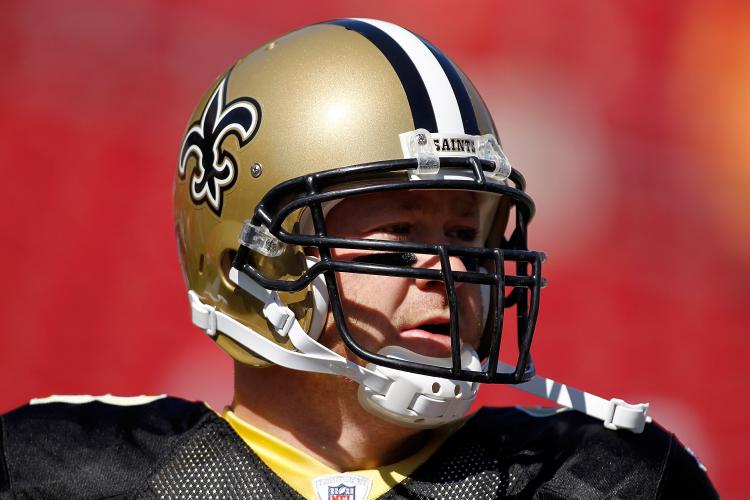 Jeremy Shockey, formerly of the New Orleans Saints, warms up just prior to the start of the game against the Tampa Bay Buccaneers at Raymond James Stadium on October 17, 2010 in Tampa, Florida. (J. Meric/Getty Images)