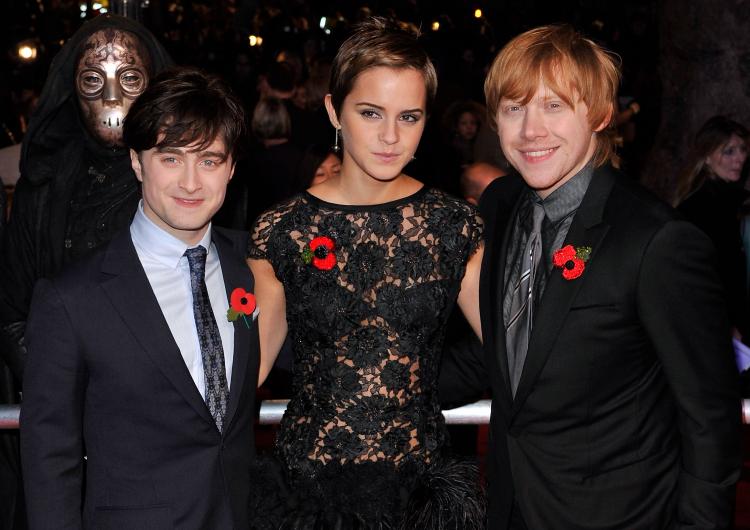 (L-R) Daniel Radcliffe, Emma Watson and Rupert Grint attend the Harry Potter And The Deathly Hallows: Part 1 World film premiere at Odeon Leicester Square on November 11, 2010 in London, England. (Gareth Cattermole/Getty Images)