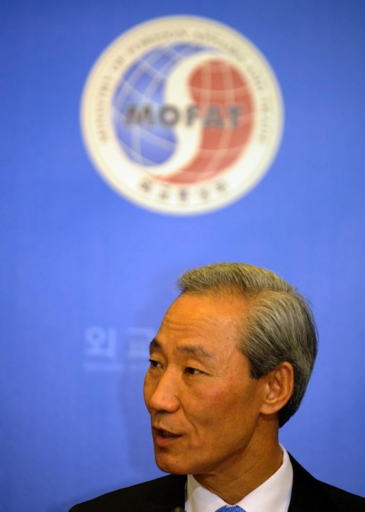 NEW DEAL: South Korean Trade Minister Kim Jong-Hoon speaks during a news conference about the South Korea-U.S. free trade agreement at the foreign ministry in Seoul on Dec. 5.  (Park Ji-Hwan/Getty Images)