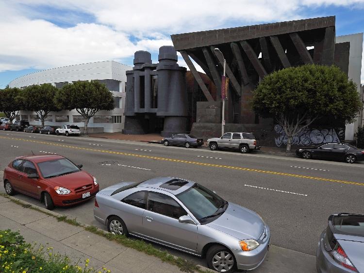 HIRING SPREE: Cars are parked on Jan. 26 near where Google will open a new office in the Binoculars Building in the Venice section of Los Angeles, Calif. Google also announced its largest hiring spree, with 6,200 employees to be added this year. (Kevork Djansezian/Getty Images)