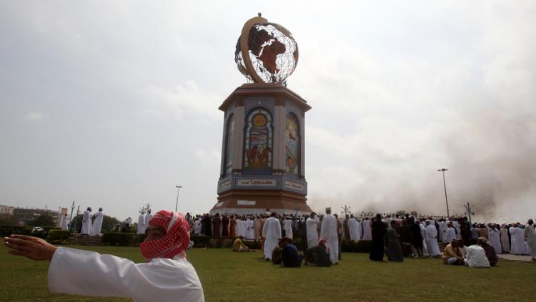 Oman demonstrators at the Earth Roundabout demanding jobs and reforms. (Karim Sahib/AFP/Getty Images)