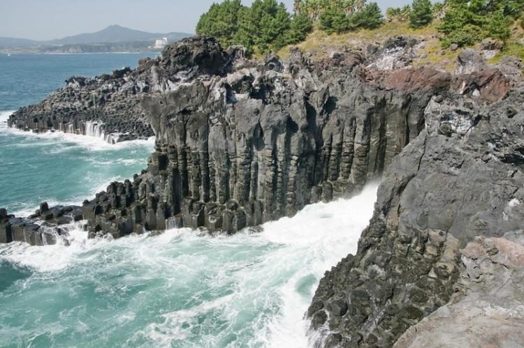 The Jeju Island in South Korea. Recently Five males and four females from a 17-member Chinese tour group defected to South Korea.  (Jin Guohuan/The Epoch Times)