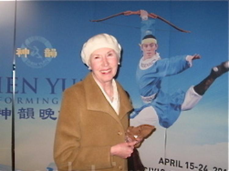 Retired professional photographer Gale Kuffel at Shen Yun Performing Arts in Chicago. (Sherry Dong/The Epoch Times)