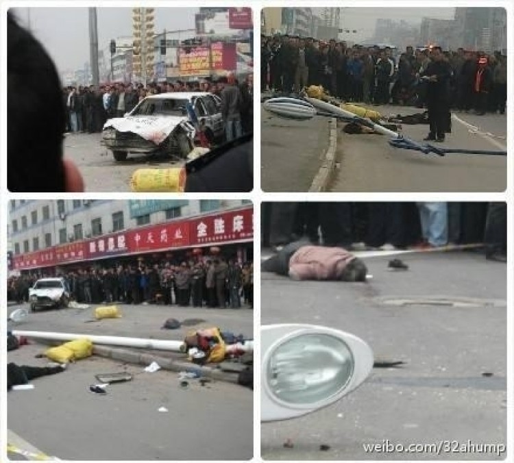 Caption: Accident scene result of drunk police chief, Oct. 29, 2011. (Weobo.com)