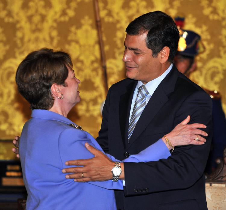 Ecuadorean President Rafael Correa (R) hugging US new ambassador in Ecuador Heather Hodges at the Carondelet Palace in Quito on October 02, 2008. (Rodrigo Buendia/AFP/Getty Images)