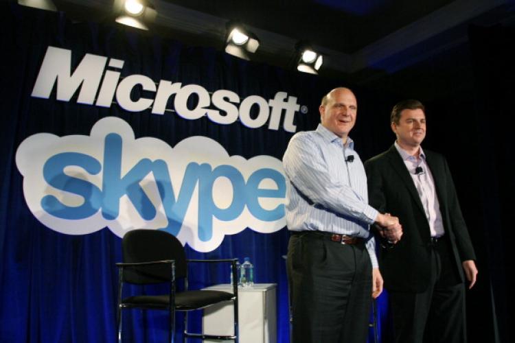 Microsoft CEO Steve Ballmer (L) shakes hands with Skype CEO Tony Bates during a news conference on May 10, 2011 in San Francisco, California. Microsoft has agreed to buy Skype for $8.5 billion. (Justin Sullivan/Getty Images)