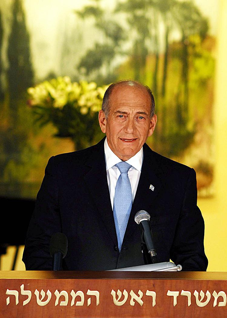 Israeli Prime Minister Ehud Olmert announces his intention to resign as Prime Minister of Israel on July 30, 2008 in Jerusalem, Israel.   (Avi Ohayon/GPO/Getty Images)