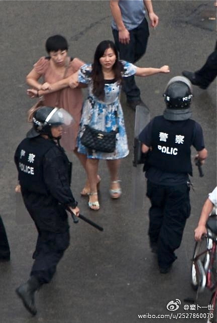 Protesters encounter riot police