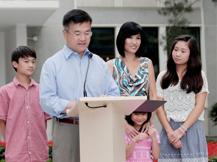 U.S. Ambassador to China Gary Locke meets the media in Beijing.  (Lintao Zhang/Getty Images)