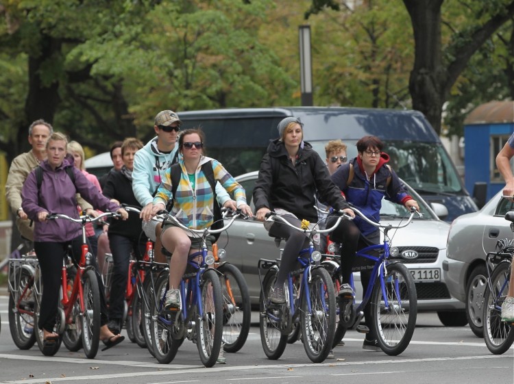 IN BERLIN: Another reason for the improved air quality was a promotion campaign to replace short car trips with walking or cycling. (Sean Gallup/Getty Images)