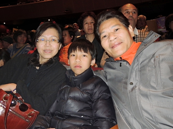 Gu Shenghui and his wife Yu Hueijie enjoy Shen Yun