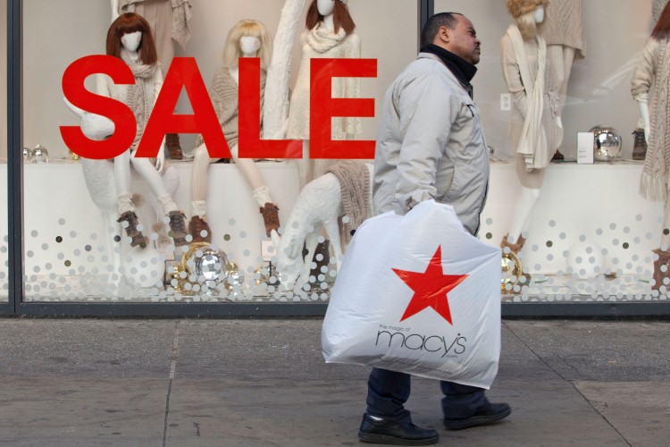 Shoppers Seek Out Post-Christmas Sales