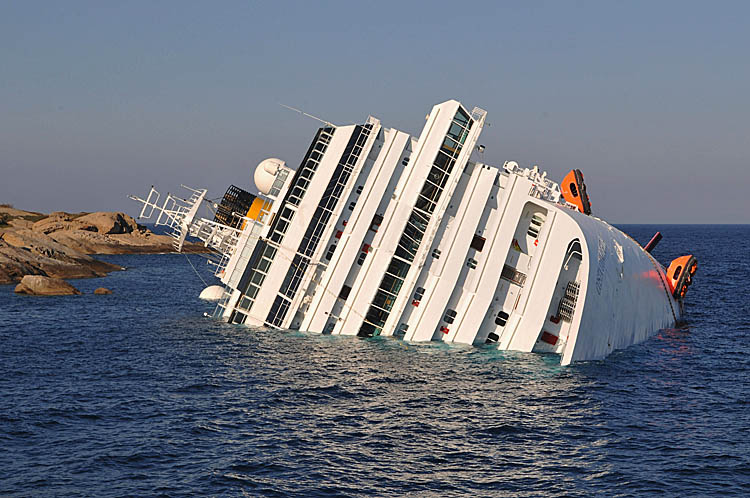 Cruise Ship Costa Concordia Runs Aground Off Giglio