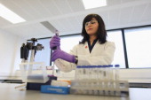Analyst urine samples  anti-doping laboratory London 2012 Games in Harlow, England. GlaxoSmithKline King's College London )