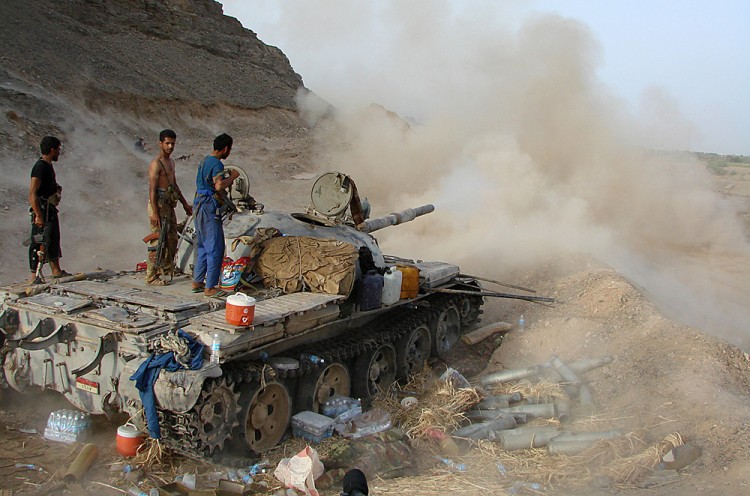 Yemeni soldiers fire a tank shell near the town of Ja'ar, a jihadist stronghold Yemeni soldiers fire a tank shell near the town of Ja'ar, a jihadist stronghold