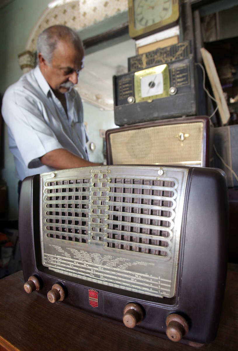 0ld radios Iraq