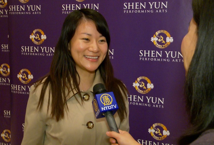 Lifen Li attend Shen Yun Performing Arts at New York City's Lincoln Center on April 19. (The Epoch Times)