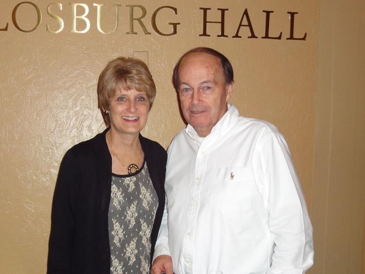 Pam Hall, a retired elementary school teacher and her husband Tom Hall, a purchasing manager for a pharmaceutical company. (Valerie Avore/The Epoch Times)