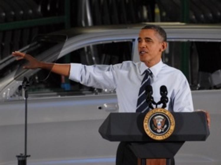 Obama speaks at Chrysler Group's Jefferson North Assembly Plant in Detroit (Chrysler/Valerie Avore)