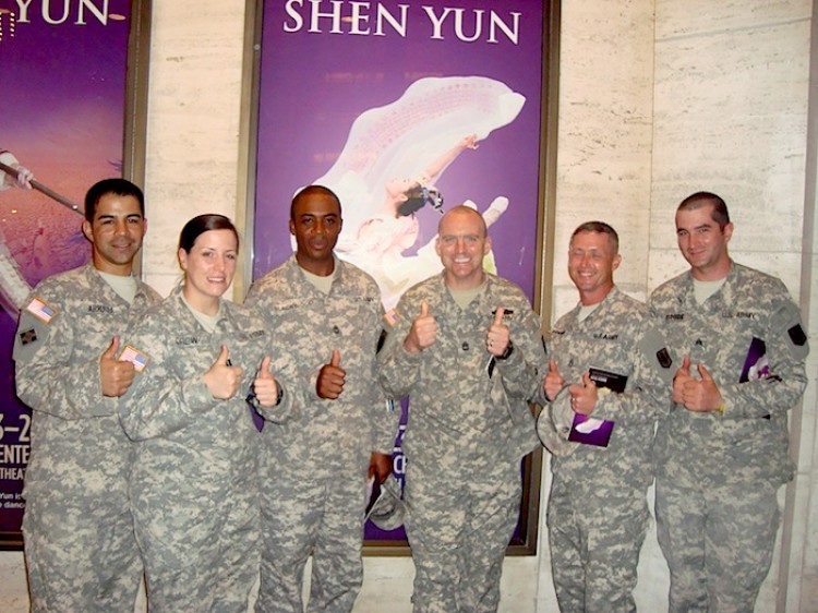 A group of U.S. Army officers at the Shen Yun Performing Arts' Saturday evening show at the David H. Koch Theatre at Lincoln Center in New York. (The Epoch Times) A group of U.S. Army officers at the Shen Yun Performing Arts' Saturday evening show at the David H. Koch Theatre at Lincoln Center in New York. (The Epoch Times)