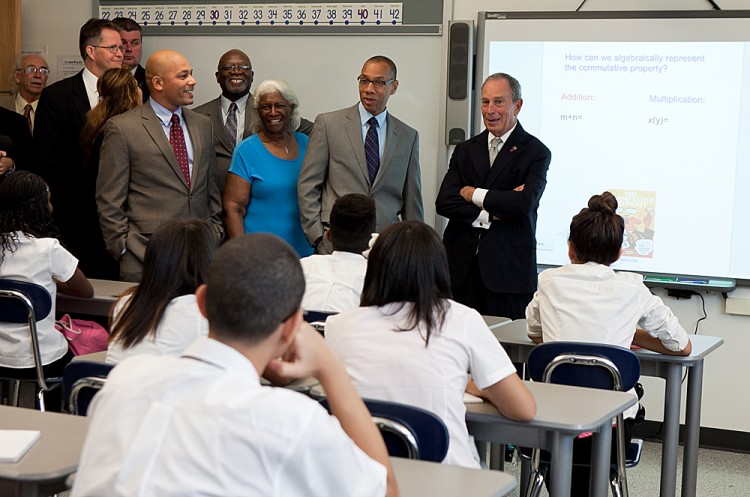  Mayor Bloomberg with students from the New Settlement Community Campus on Sept. 6.