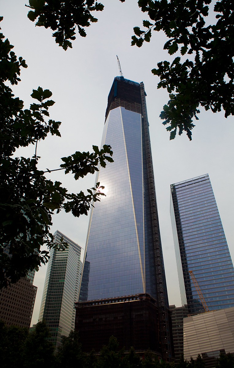 Looking at 1 World Trade Center from Sixth Avenue