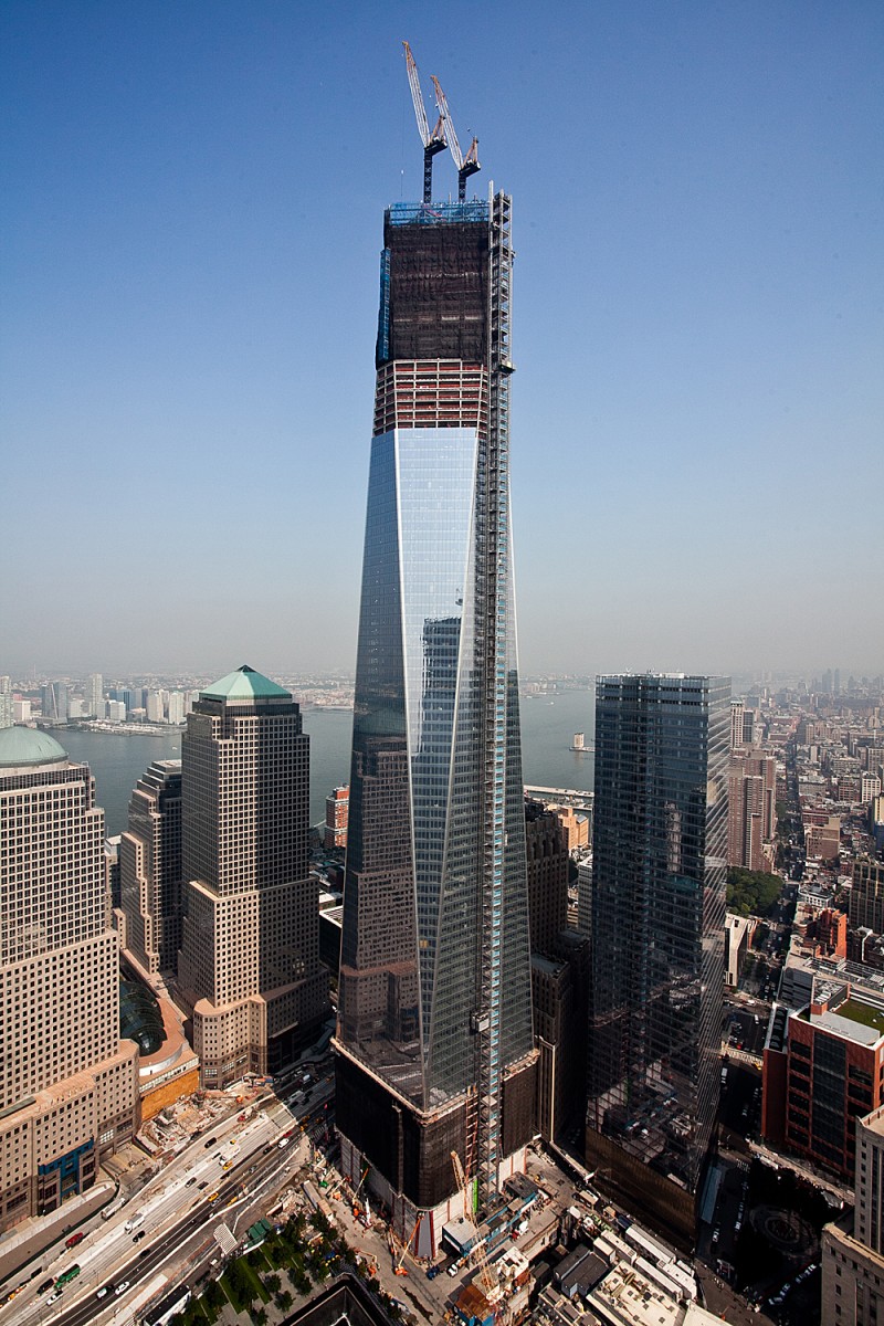  1 World Trade Center in Lower Manhattan. Though two of the five towers lack financing for continued construction, 1 and 4 World Trade Centers are scheduled to be completed in 2013. (Amal Chen/The Epoch Times) 