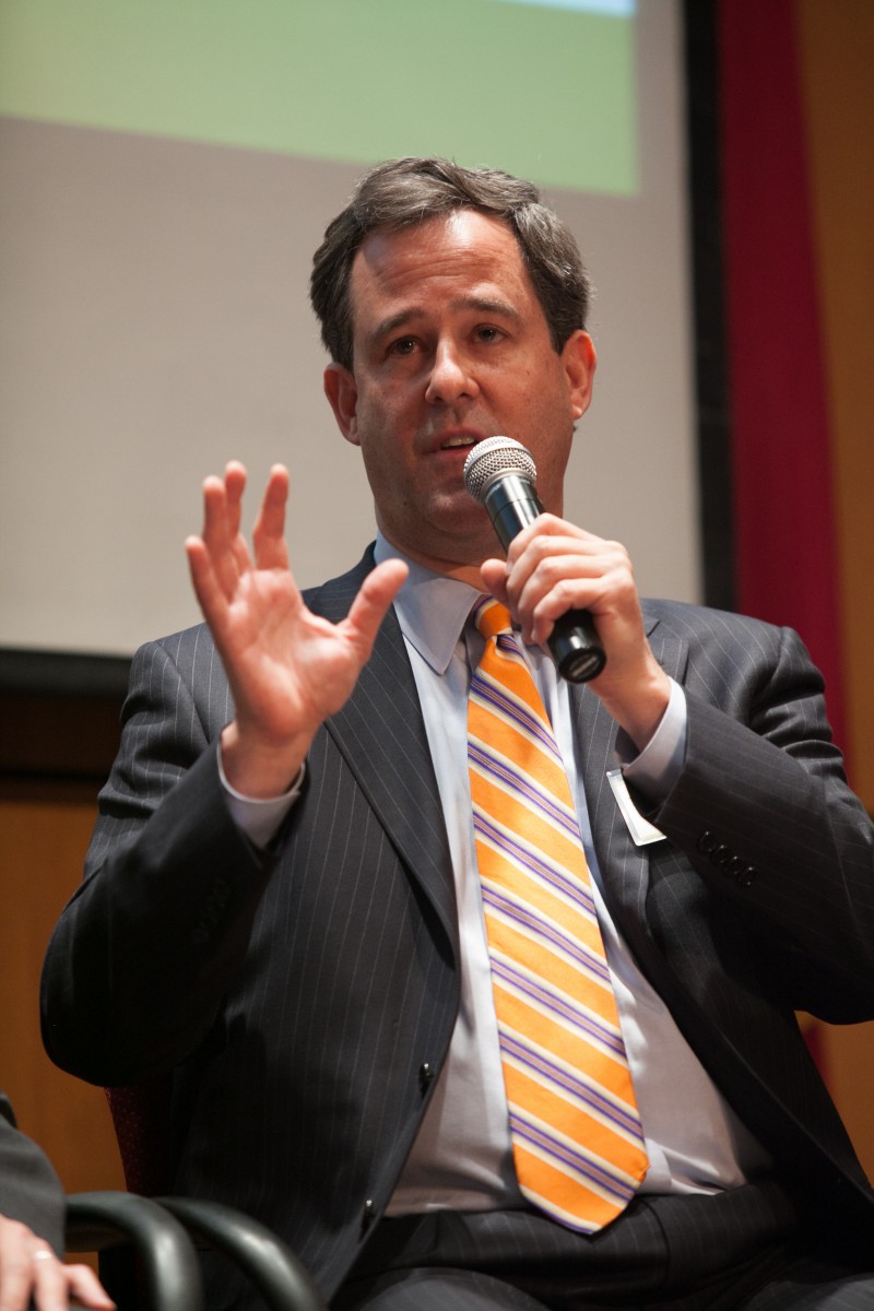 Tom Allon, owner of Manhattan Media, one of the leading candidates for New York City mayor, outlining some of his views on education in New York on Nov. 19, 2012. (Benjamin Chasteen/The Epoch Times)