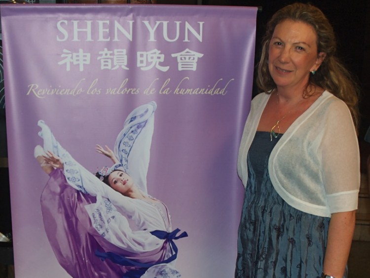 Nilda Pero attended Shen Yun Performing Arts