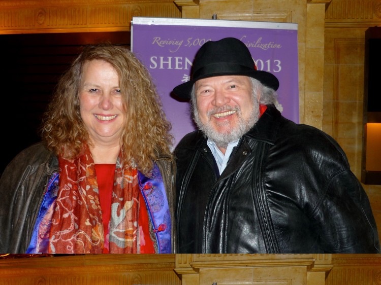  Simon Groselat and his wife, Annelise, enjoy an evening at Shen Yun