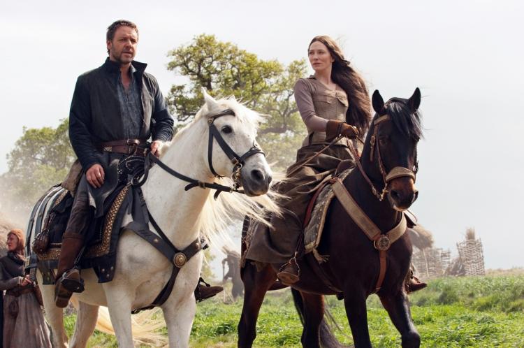 AUSSIES: Robin (Russell Crowe) and Maid Marian (Cate Blanchett) in the epic adventure 'Robin Hood.'