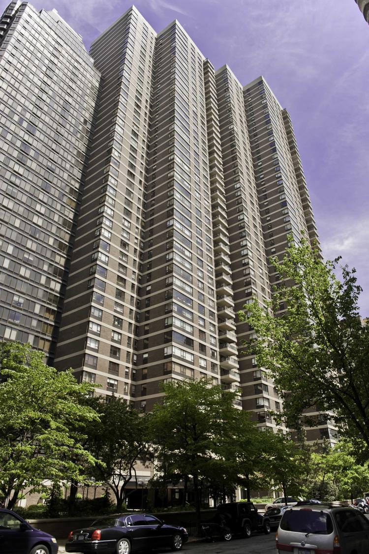 The most expensive sale last week goes to a 2 bed/3.5 bath condo at 425 East 58th Street, Sutton Place for $3,925,000.(Aloysio Santos/The Epoch Times)