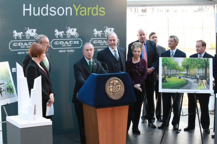 Mayor Bloomberg announces a deal for Coach Inc. to anchor a huge commercial space in the Hudson Yards project on Nov. 1. (Courtesy of Spencer T Tucker)